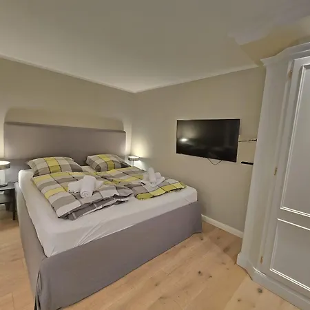 Ferienhaus Caecilienhof Ost *